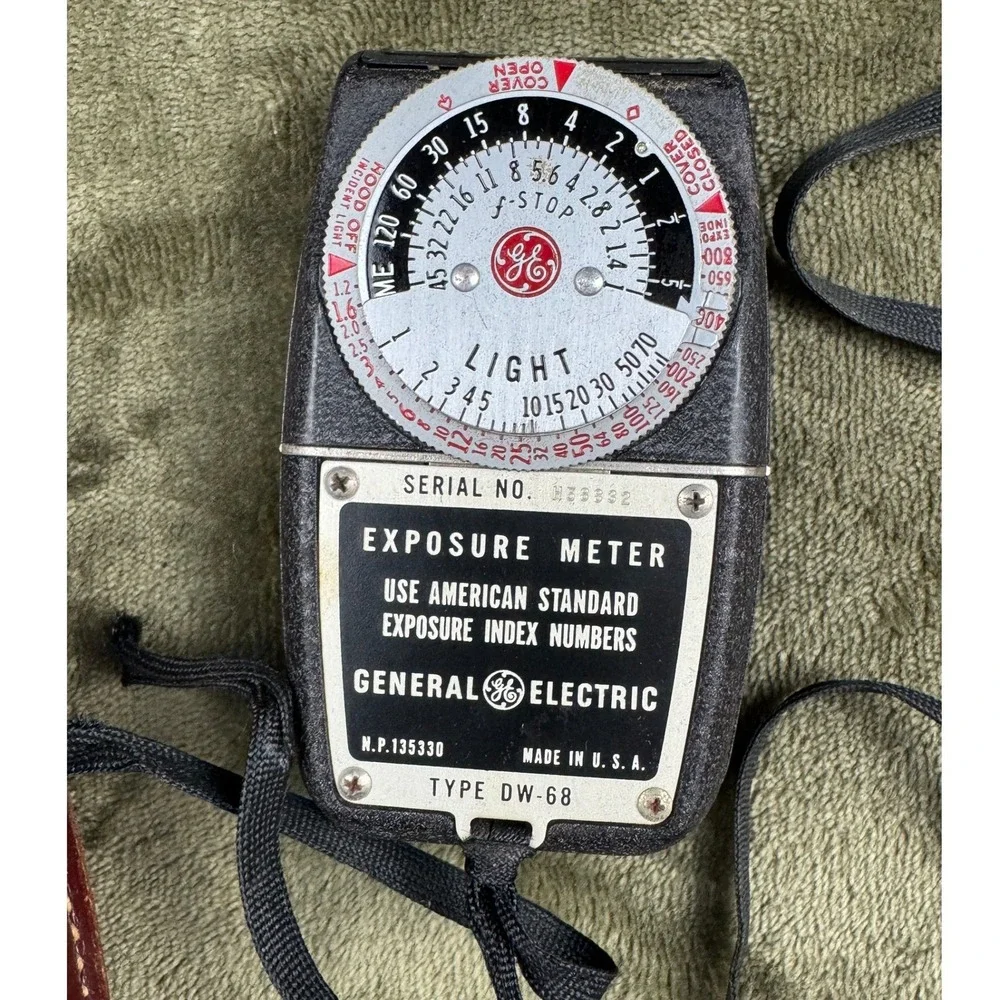 Vintage General Electric GE DW-68 Exposure Light Meter with‎ Leather Case USA